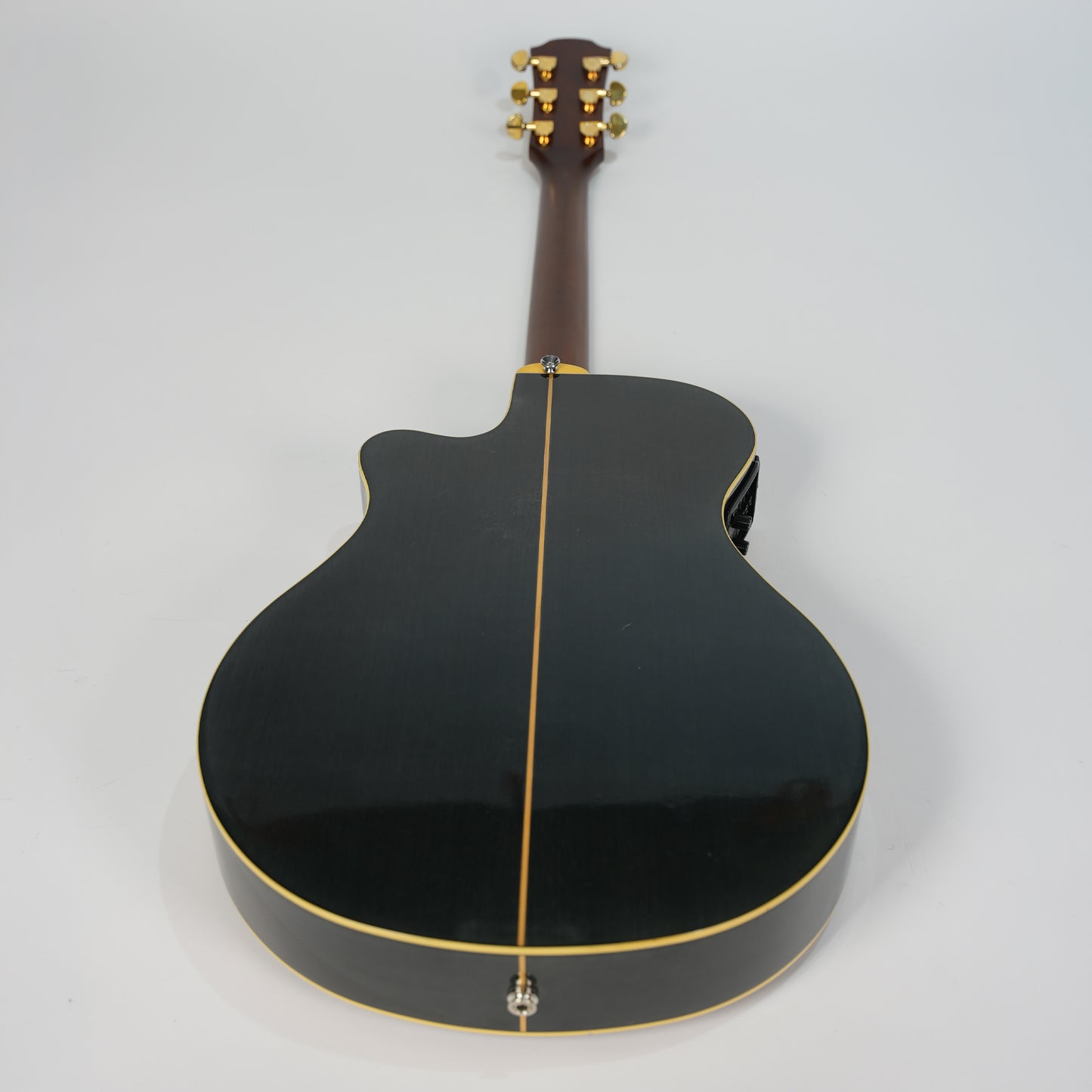 Ali's First Guitar - YAMAHA APX-6A Acoustic/Electric